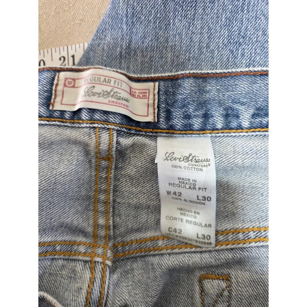 Levi Strauss Signature Mens Regular Fit Light Wash Straight Leg Jeans 42x30